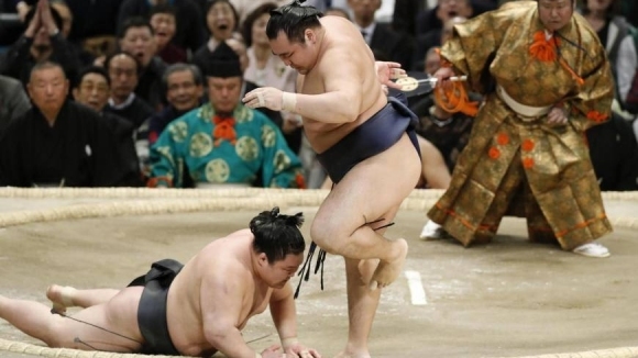 Великият шампион Какурю спечели титлата на турнира по сумо в