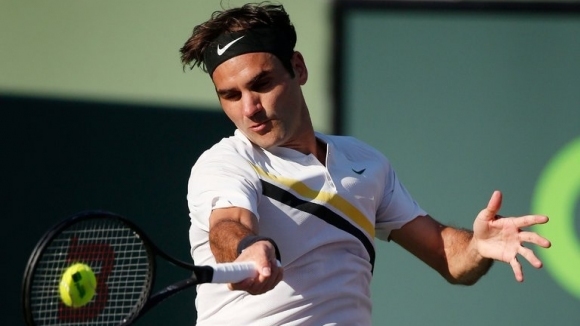 Роджър Федерер ще пропусне предстоящия сезон на клей включително Ролан