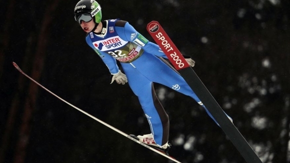 Осигурилият си предсрочно Световната купа по ски скок Камил Стох