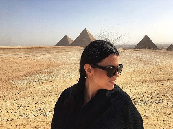 Ралица Паскалева показа за първи път бременното си коремче Новината