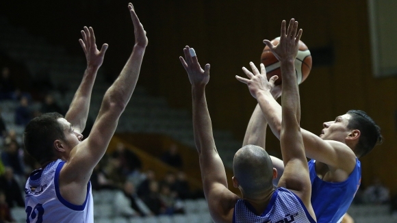 Налагат се три промени в началните часове на срещи от