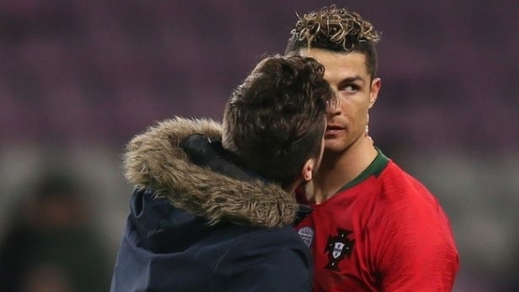 Носителят на Златната топка Кристиано Роналдо стана мишена за не