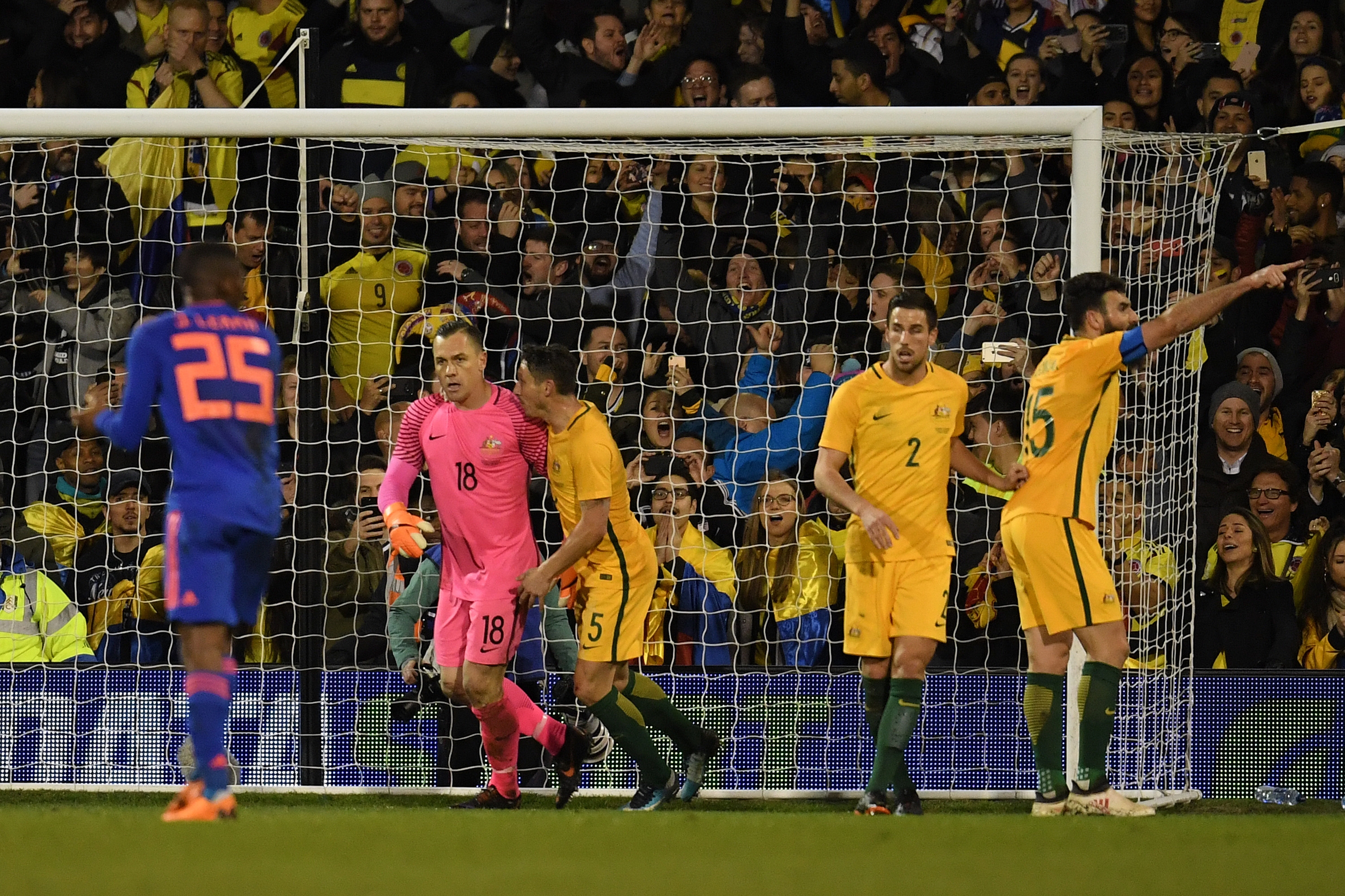Отборът на Австралия удържа 0 0 срещу Колумбия на Крейвън Котидж