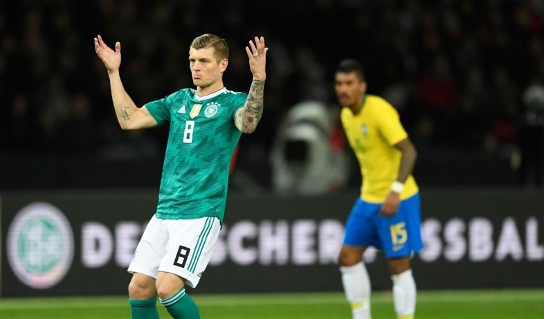 Германия не е фаворит за световната купа, заяви халфът на