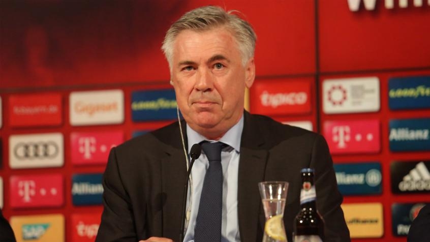 Известният италиански специалист Карло Анчелоти очаква оферта от Висшата лига