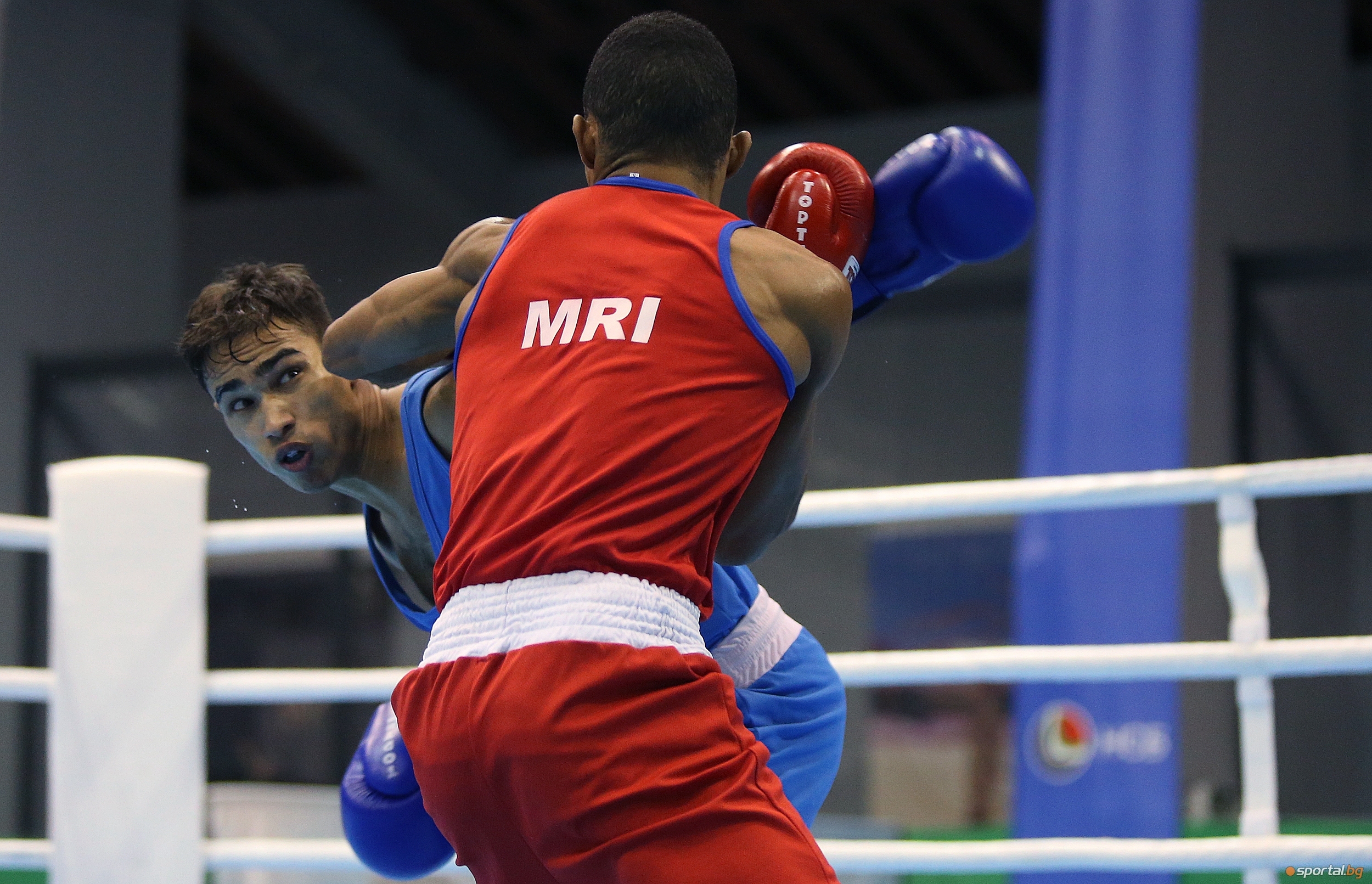 Боян Асенов последва своя по голям брат Даниел и също си