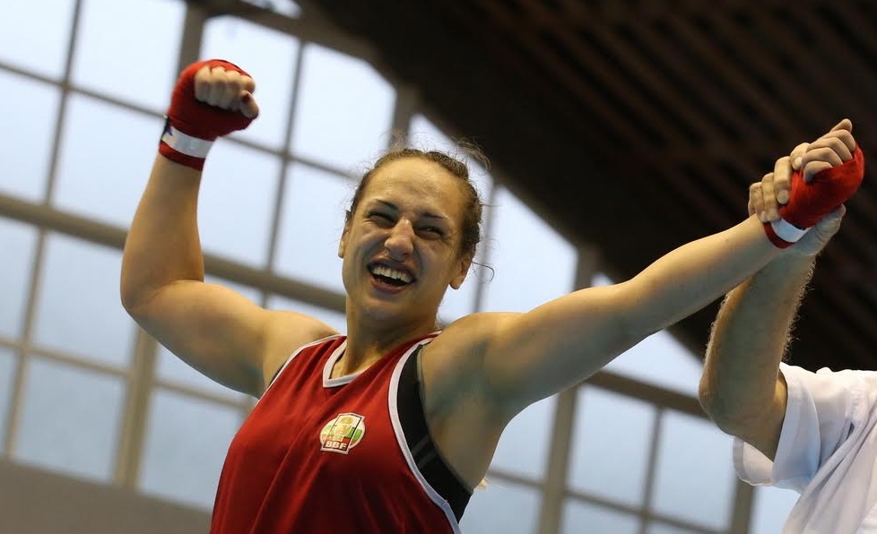 България ще има финалистка на европейското първенство по бокс за
