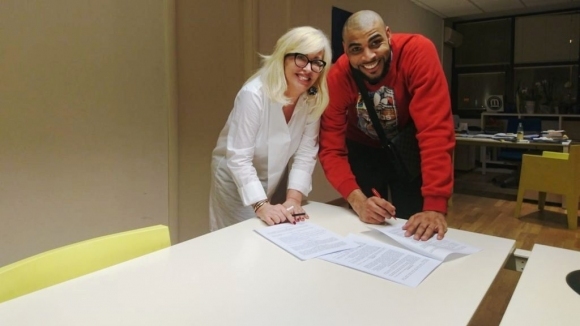 Броени часове след като френската суперзвезда Ървин Нгапет даде интервю