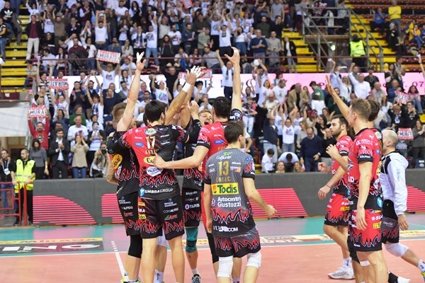 Победителят в редовния сезон на италианската волейболна Суперлига Сър Сейфти