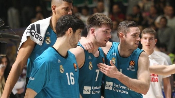 С тройка на 19 годишния гард Лука Дончич 0 9