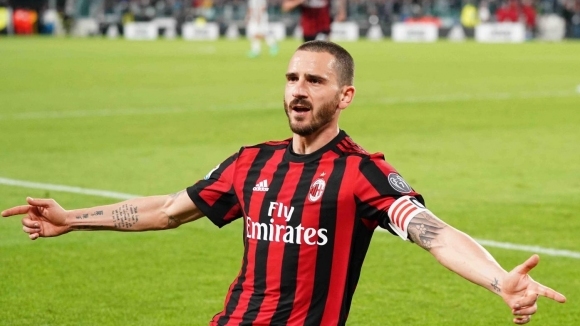 Капитанът на Милан Леонардо Бонучи даде съвет на ръководството Бранителят