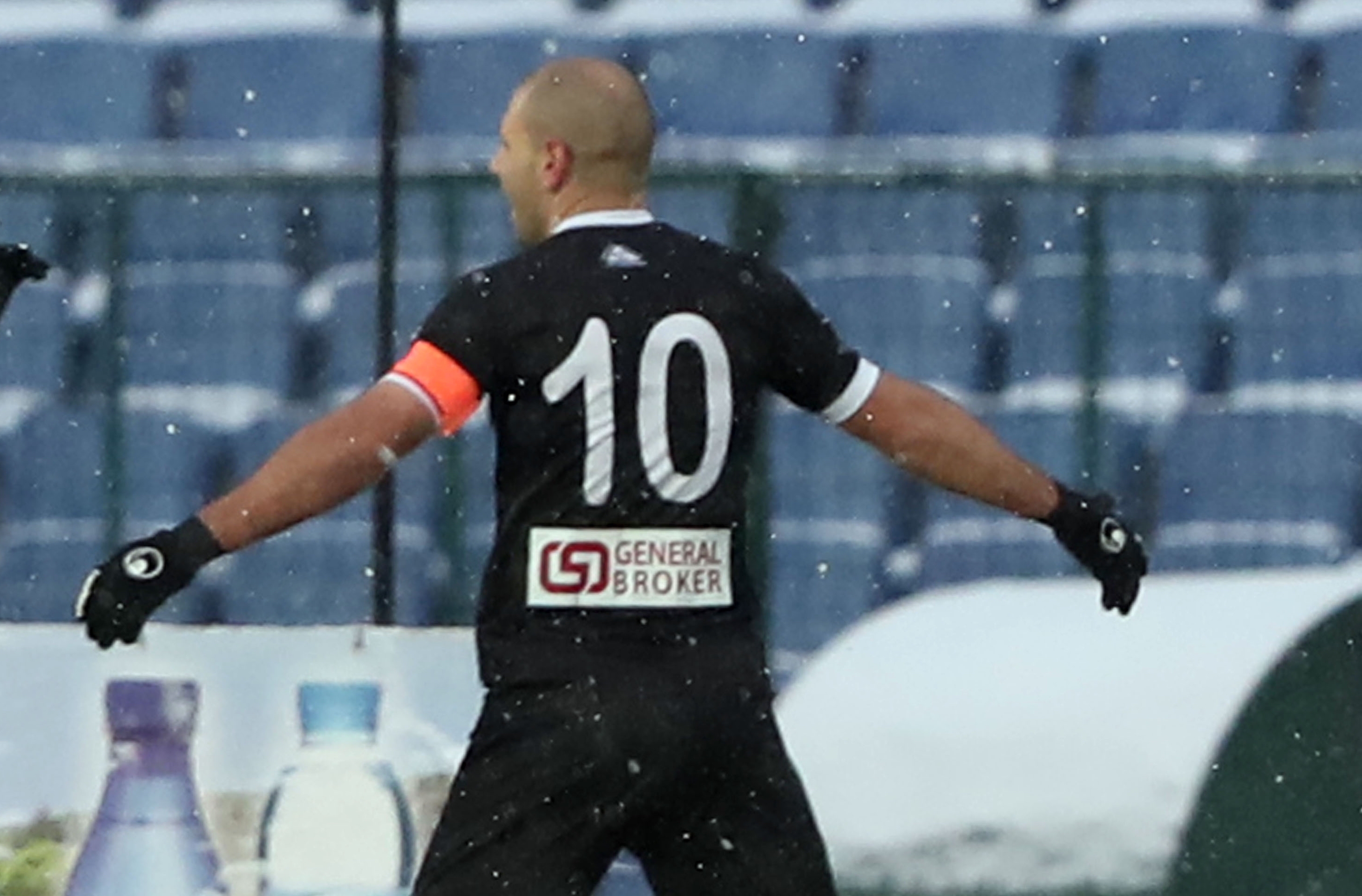 Футболистът на Локомотив Пловдив Веселин Марчев бе доста разочарован от