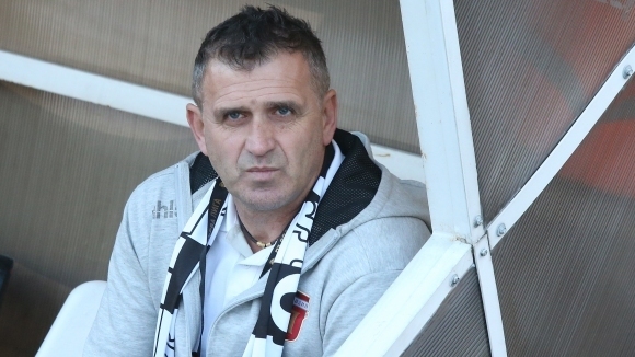 Старши треньорът на Локомотив Пловдив Бруно Акрапович поздрави играчите си