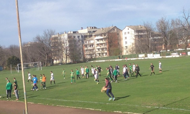 Балкан Ботевград победи Елин Пелин с 2 1 в пореден