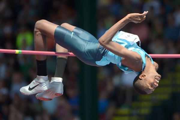 Световният шампион в скока на височина на открито от Лондон