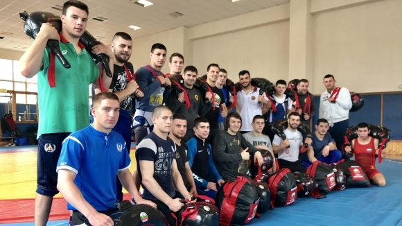 Българските национали по класическа борба вече имат нови тренировъчни уреди