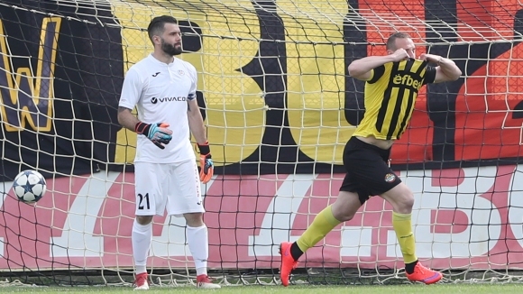 Станаха ясни стартовите състави на Ботев Пловдив и Левски за