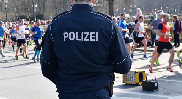 Германската полиция предотврати терористично нападение срещу Берлинския полумаратон днес, съобщи