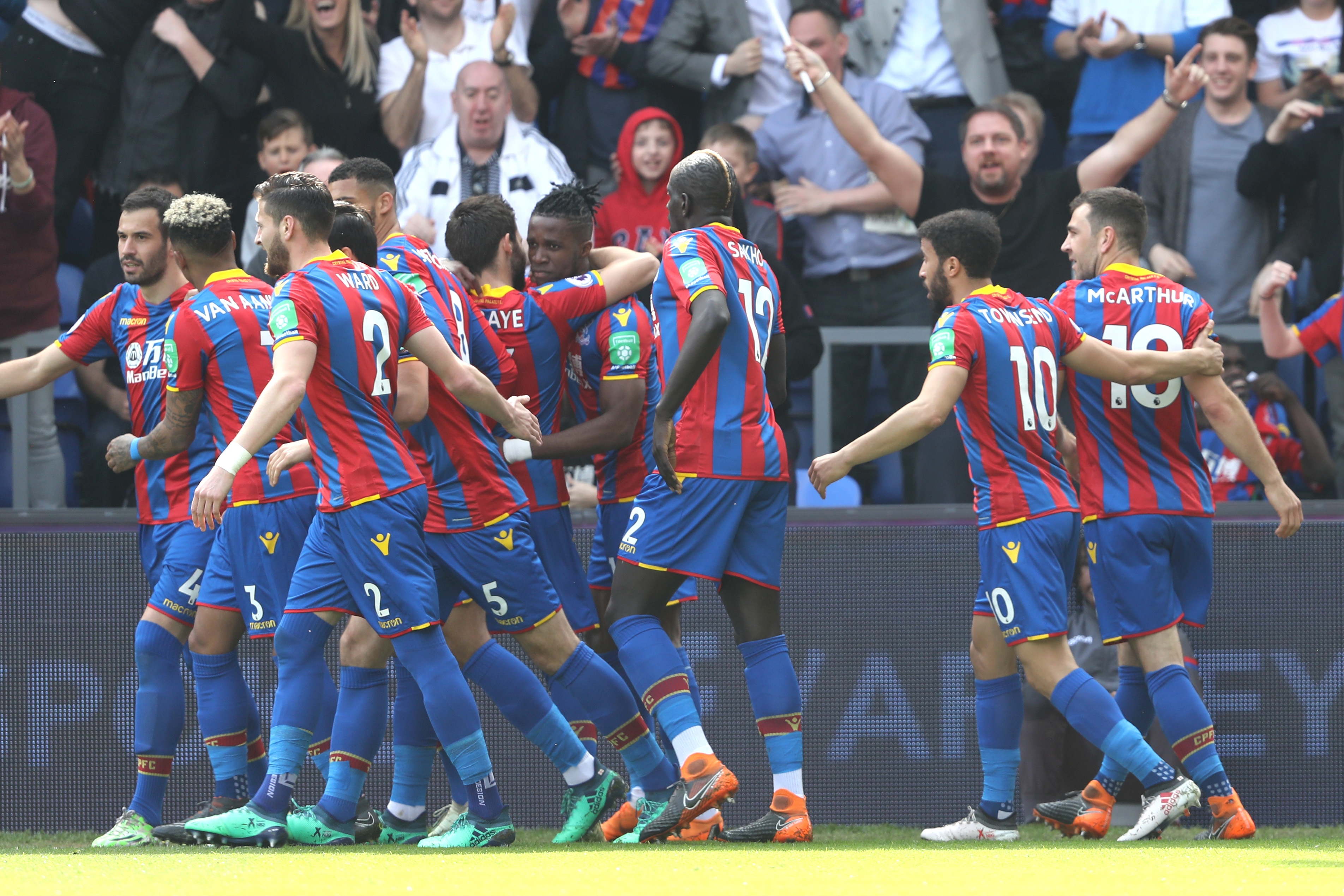 Вилфред Заха бе в основата на успеха на Кристъл Палас