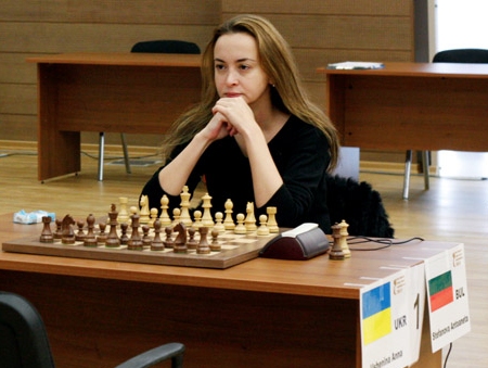 Бившата световна шампионка Антоанета Стефанова постигна втора поредна и общо