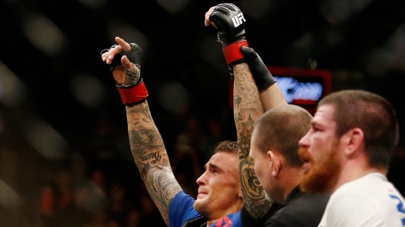 По рано днес Дъстин Порие победи Джъстин Гейтчи с един