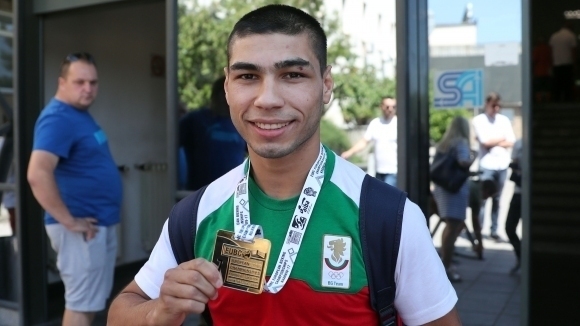 Даниел Асенов Тайсъна постигна победа за отбора на France Fighting Roosters