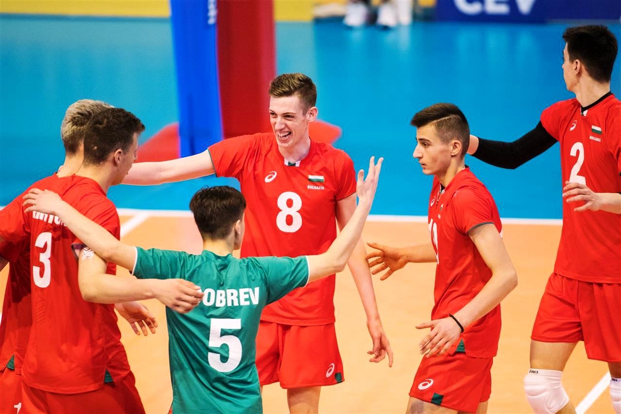 Националният волейболен отбор на България за юноши до 18 години