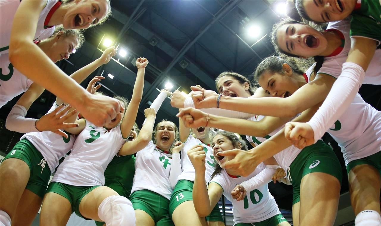 Националният волейболен отбор на България за девойки до 17 години