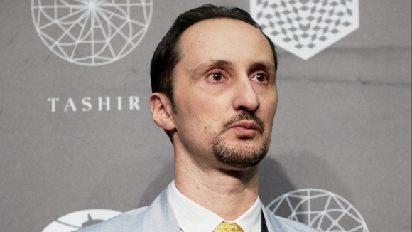 Гросмайстор Веселин Топалов стартира с реми участието си на супертурнира