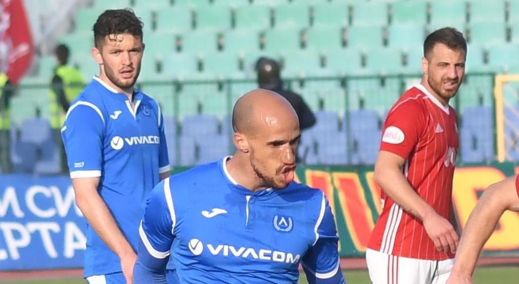 Мениджърът Николай Жейнов проведе разговори с Габриел Обертан и Сержиу