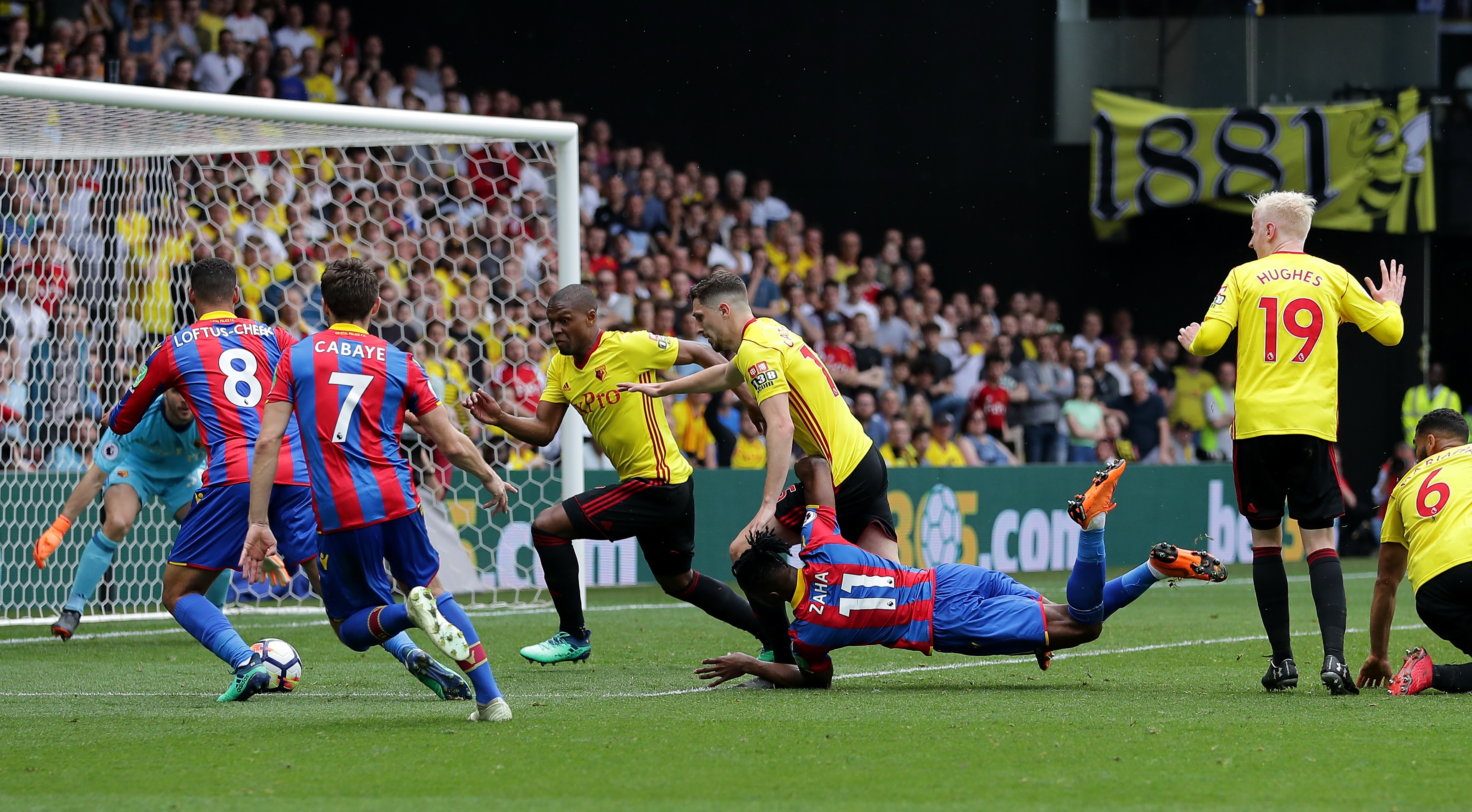 Кристъл Палас спечели нова точка и вече се намира на