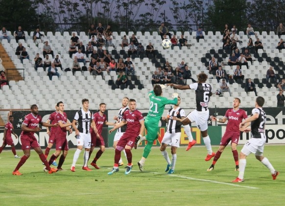 Локомотив (Пловдив) и Септември (София) играят на Лаута при 0:0.
