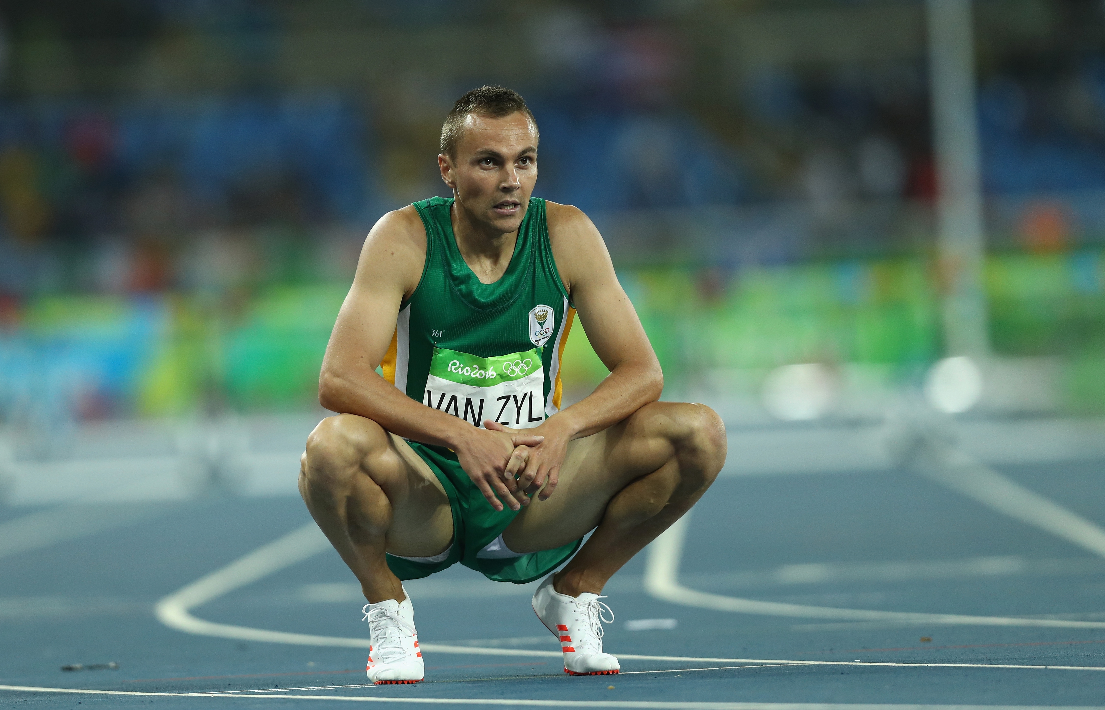 Южноафриканският рекордьор на 400 метра с препятствия Луис Якобус ван