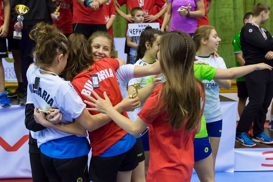 Новосформираният национален отбор на България по хандбал за девойки до