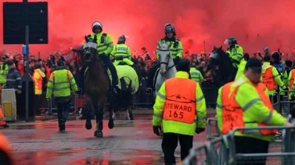 УЕФА осъди остро поведението на феновете на Рома които атакуваха