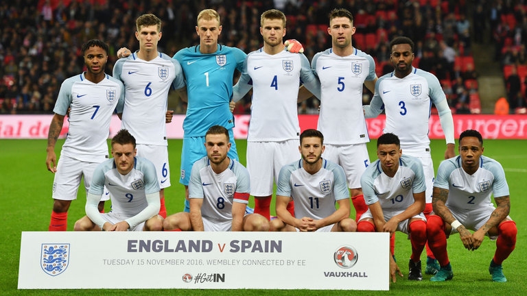 Националният тим на Англия е решен да премине груповата фаза