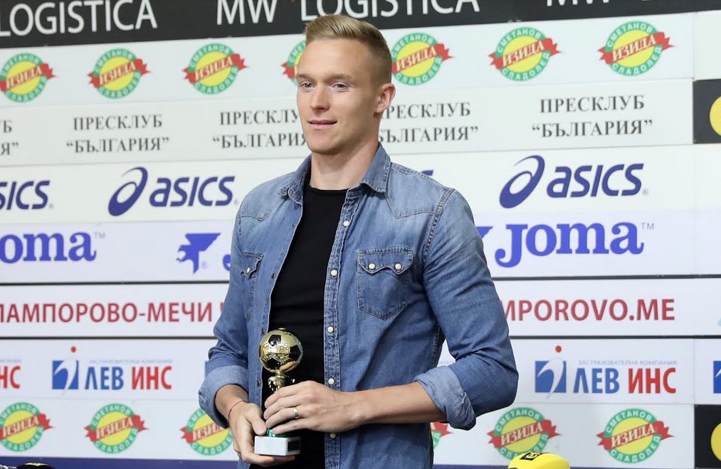 Един от капитаните на Левски Роман Прохазка получи наградата си