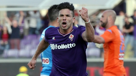 Клубове от Испания и Италия се интересуват от привличането на