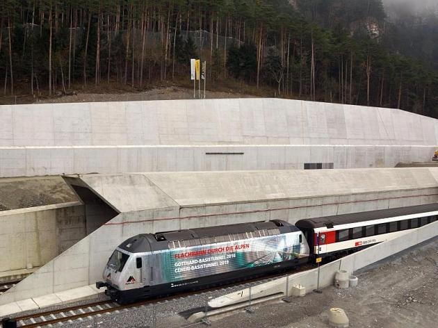 Служителите на железопътна компания в Швейцария предприеха драстична стъпка след