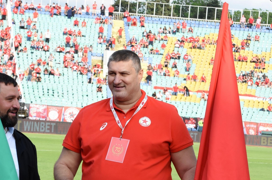 Вицепрезидентът на БФВ и бивш състезател на ЦСКА Любо Ганев