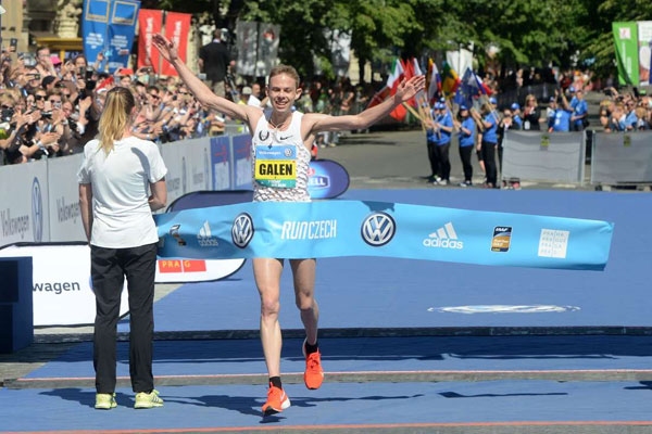 Олимпийският бронзов медалист Гейлън Ръп от САЩ спечели маратона на