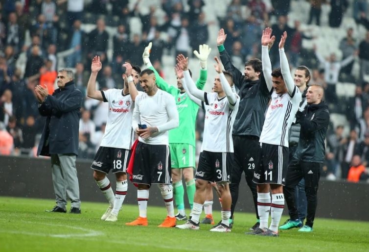 Първенството в Турция от дълги години не е било по интересно