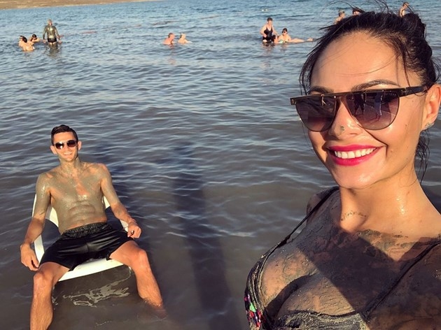 Гадже намаза наш национал с черна кал на брега на