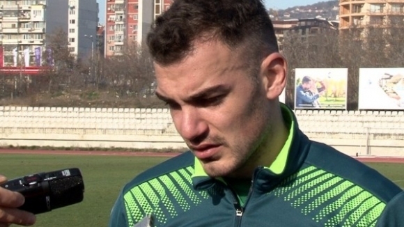 Атакуващият футболист на Черно море Дани Кики ще пропусне оставащите