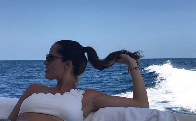 Сръбската красавица Ана Иванович радва почитателите си в Инстаграм със