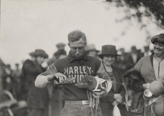 Harley Davidson обединява хора по целия свят любовта към мотоциклета