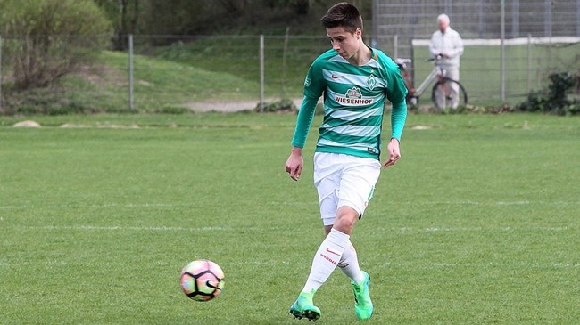 Да си единствен по рода си във футбола на световна