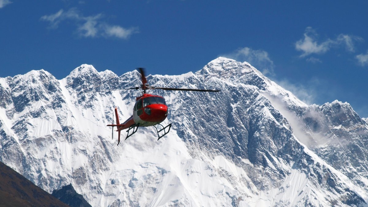 Китай е дал разрешение за използването на два непалски хеликоптера,