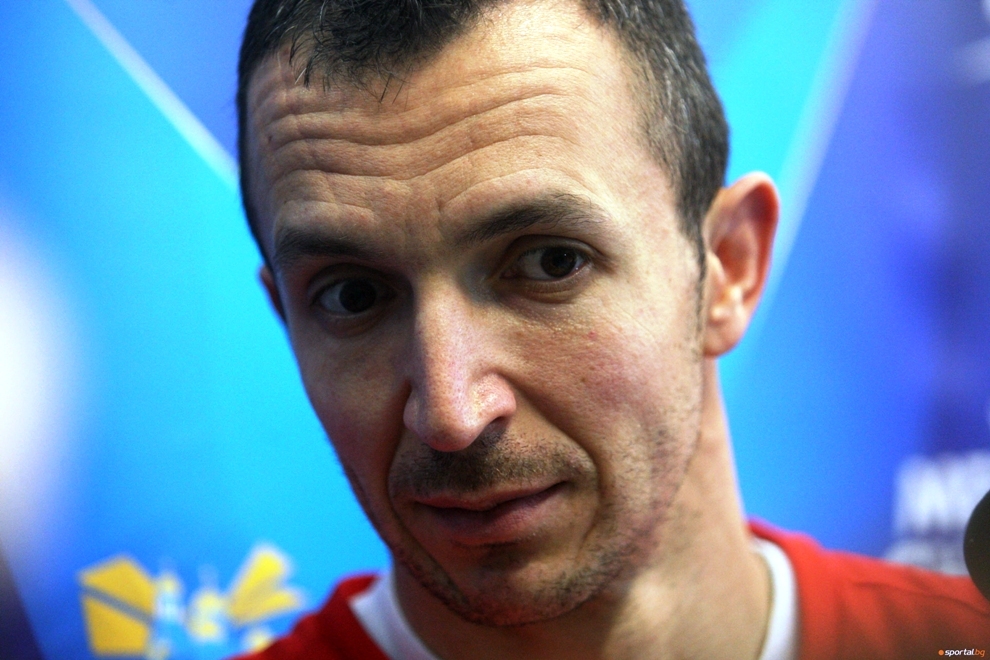 Волейболният шампион на България Нефтохимик 2010 Бургас продължава със звездната