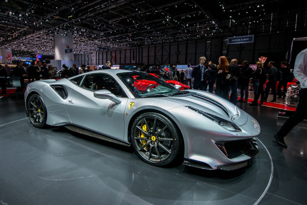 Очакванията на италианската автомобилна компания Ferrari за печалба през 2018